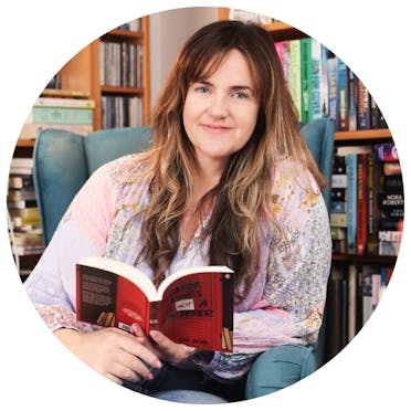 Author Amy Doak headshot.